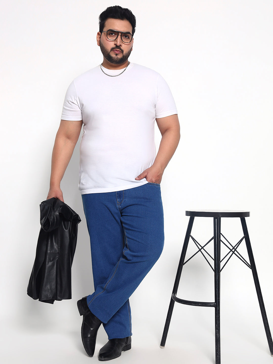 Mild Bleach Plus Size Midrise Comfort Fit Strech Jeans